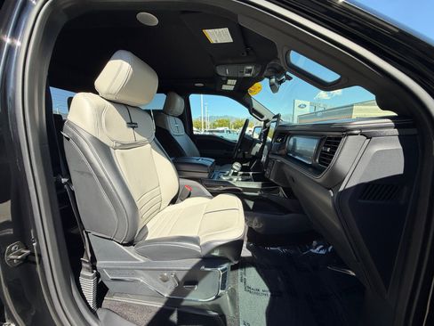 Used 2023 Ford F150 Lightning Platinum AWD/4WD image 25