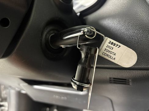 Used 2023 Toyota Corolla LE FWD image 13