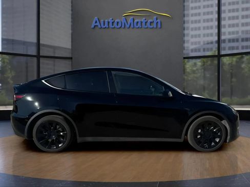 Used 2025 Tesla Model Y Long Range AWD/4WD image 12