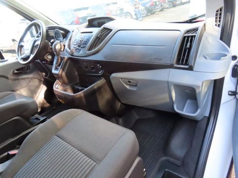 Used 2019 Ford Transit 250 130 Low Roof RWD image 24