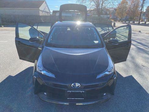 Used 2022 Toyota Prius XLE image 28