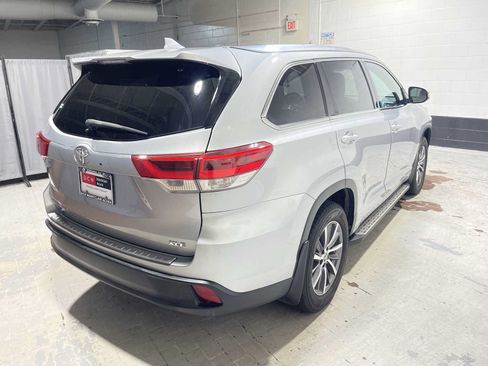 Used 2018 Toyota Highlander XLE FWD image 26