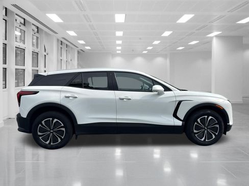 Certified 2024 Chevrolet Blazer EV LT AWD/4WD image 4