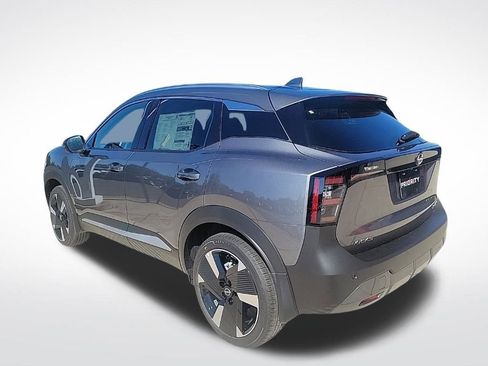 New 2025 Nissan Kicks SR w/ SR Premium Package image 3