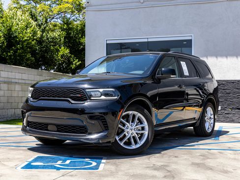 Used 2024 Dodge Durango GT RWD image 5
