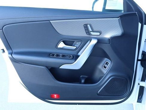 Used 2025 Mercedes-Benz CLA 250 image 20