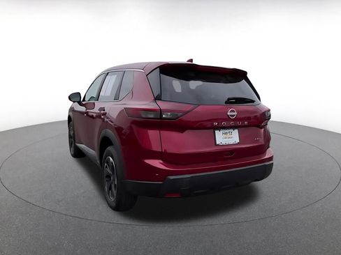 Used 2025 Nissan Rogue SV AWD/4WD image 11