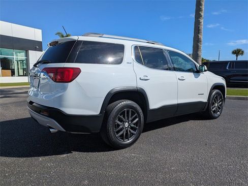 Used 2019 GMC Acadia SLT image 4