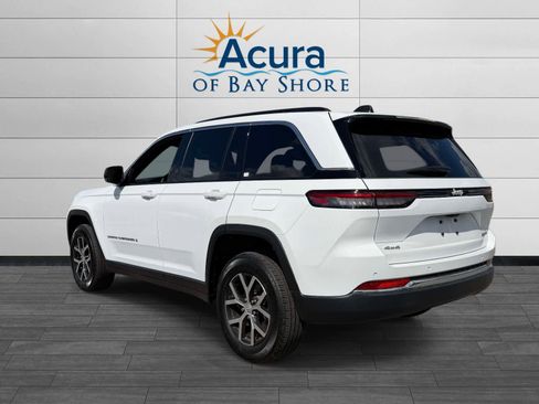 Used 2025 Jeep Grand Cherokee Limited image 4