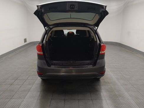 Used 2019 Dodge Journey SE w/ Connectivity Group FWD image 29