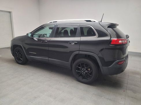 Used 2016 Jeep Cherokee Latitude w/ Safety/Convenience Group FWD image 3