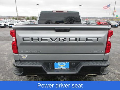 Certified 2023 Chevrolet Silverado 1500 Custom Trail Boss w/ LPO, Dark Essentials Package image 4