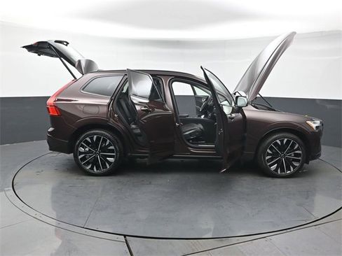 Used 2026 Volvo XC60 B5 Ultra w/ Protection Package Premier image 56