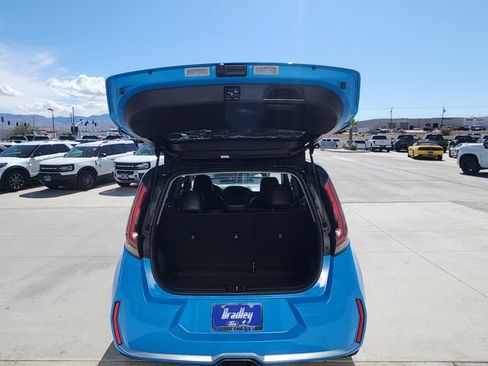 Used 2023 Kia Soul GT-Line FWD image 32