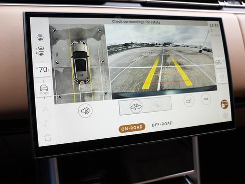 Used 2025 Land Rover Range Rover Long Wheelbase Autobiography image 13