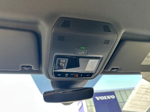 Used 2022 Volkswagen ID.4 Pro image 20