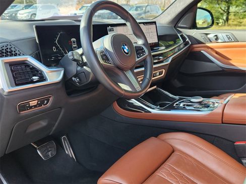 Used 2023 BMW X7 xDrive40i w/ M Sport Package image 7