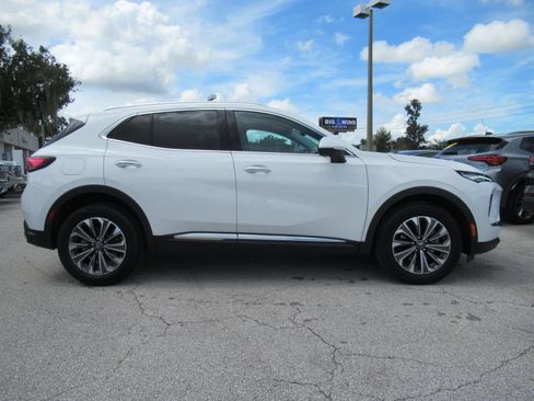 Used 2025 Buick Envision Preferred AWD/4WD image 2