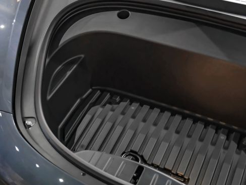 Used 2023 Tesla Model 3 Standard Range image 57