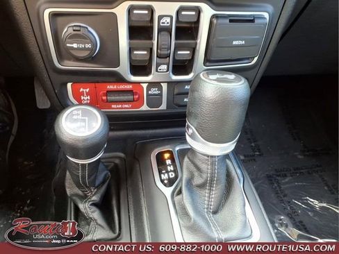 Certified 2024 Jeep Wrangler Unlimited Sport AWD/4WD image 37