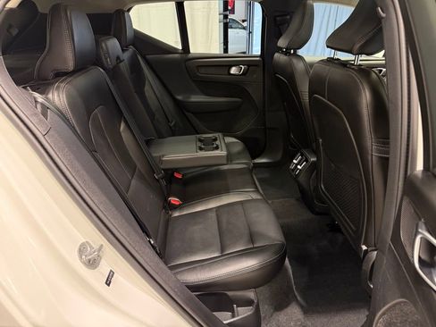 Used 2024 Volvo XC40 B5 Plus w/ Climate Package AWD/4WD image 25
