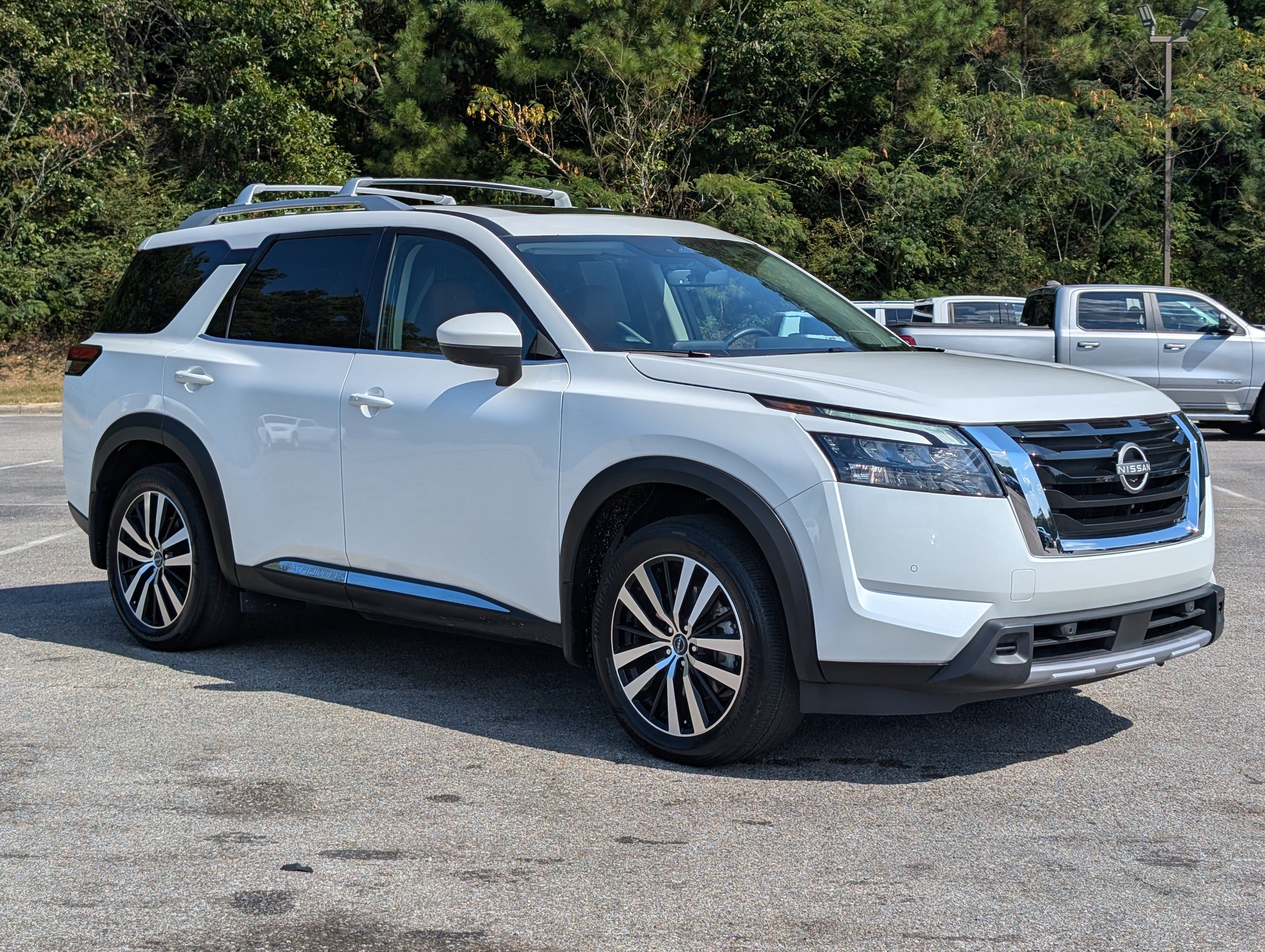 Used 2025 Nissan Pathfinder Platinum w/ Cargo Package FWD image 11