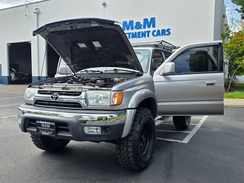 Used 2002 Toyota 4Runner SR5 AWD/4WD image 25