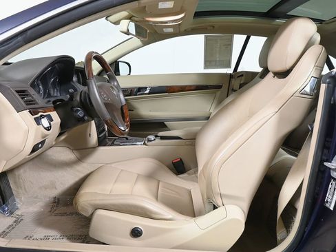 Used 2010 Mercedes-Benz E 350 Coupe image 3