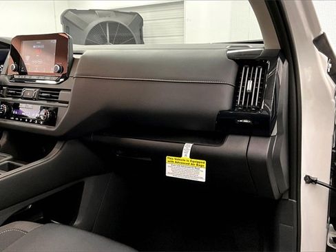 New 2025 Nissan Pathfinder S image 31