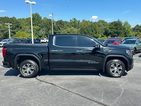 Used 2024 GMC Sierra 1500 SLT AWD/4WD image 2