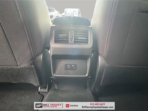 Used 2021 Nissan Rogue SV image 14