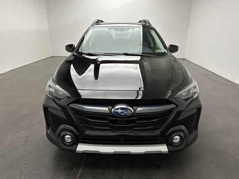 Used 2023 Subaru Outback Limited image 3