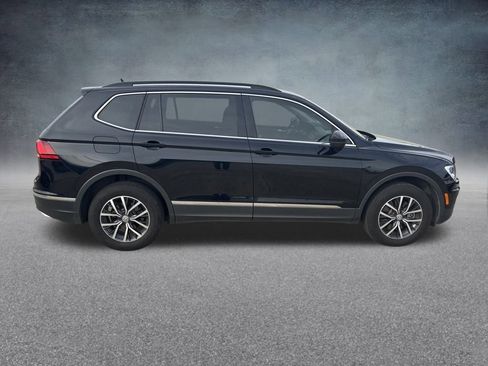 Used 2020 Volkswagen Tiguan SE image 6