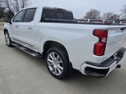 Used 2022 Chevrolet Silverado 1500 High Country w/ High Country Premium Package image 7