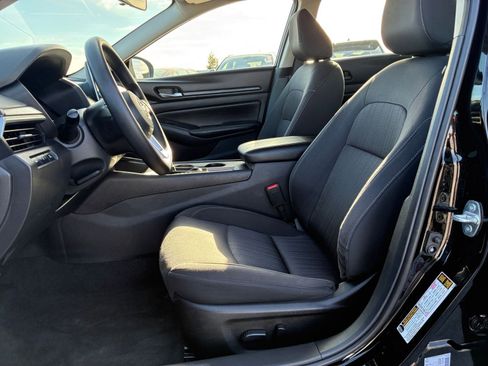 Used 2025 Nissan Altima 2.5 SV image 27