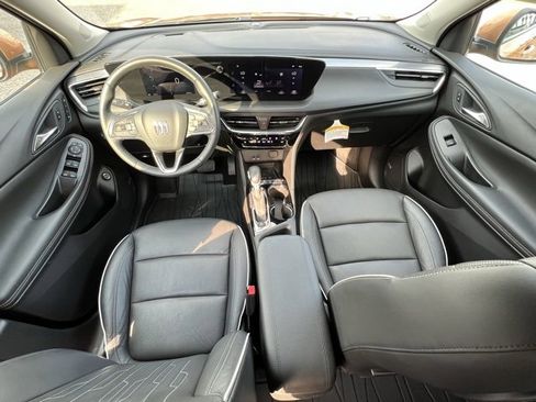 Used 2025 Buick Encore GX Avenir w/ Avenir Technology Package image 14