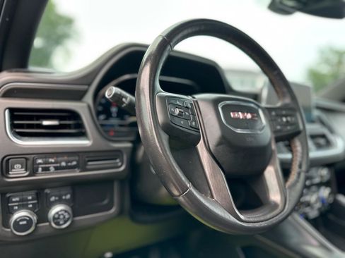 Used 2022 GMC Yukon XL AT4 AWD/4WD image 12