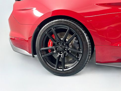 Used 2020 Ford Mustang Shelby GT500 w/ Technology Package RWD image 49