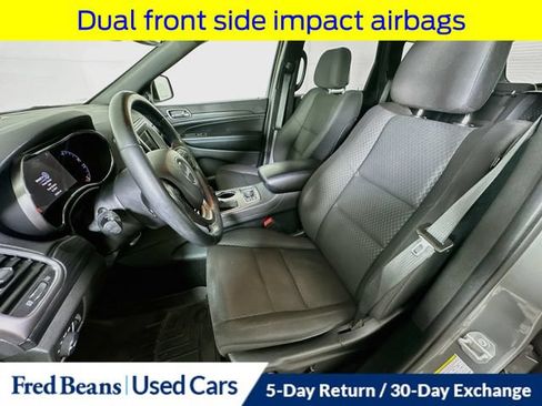 Used 2019 Jeep Grand Cherokee Laredo AWD/4WD image 25