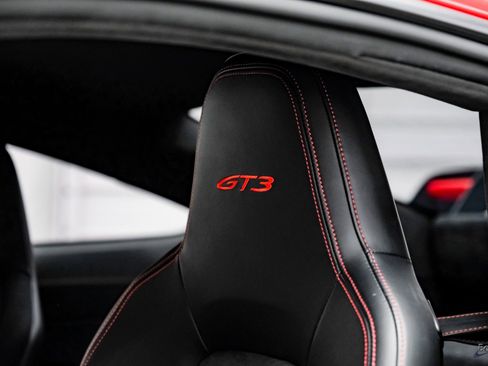 Used 2022 Porsche 911 GT3 image 41