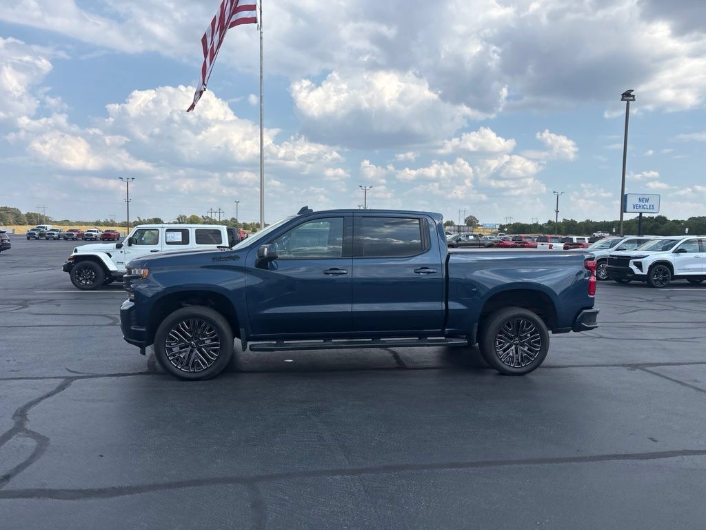 Used 2020 Chevrolet Silverado 1500 High Country w/ Technology Package AWD/4WD image 2