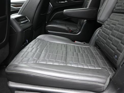 Used 2023 Cadillac Escalade ESV Sport Platinum RWD image 16