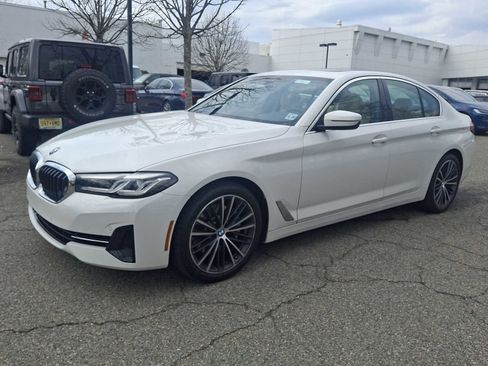 Used 2023 BMW 530i xDrive w/ Convenience Package image 3