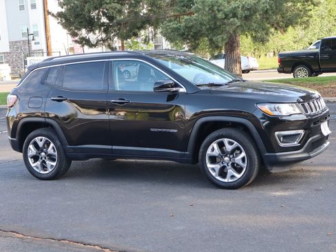 Used 2019 Jeep Compass Limited AWD/4WD image 3