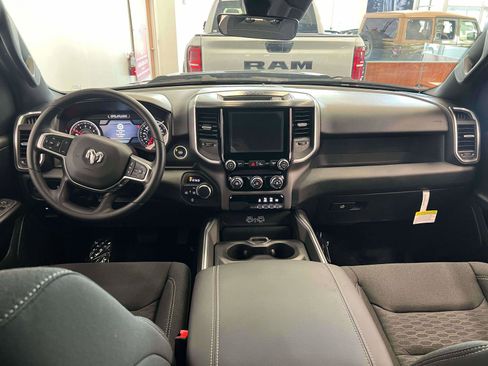New 2026 RAM 1500 Express AWD/4WD image 10