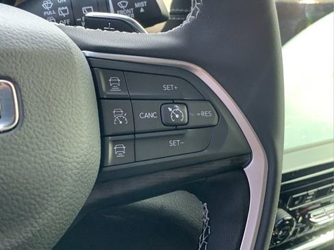 New 2026 Jeep Grand Cherokee Laredo image 13