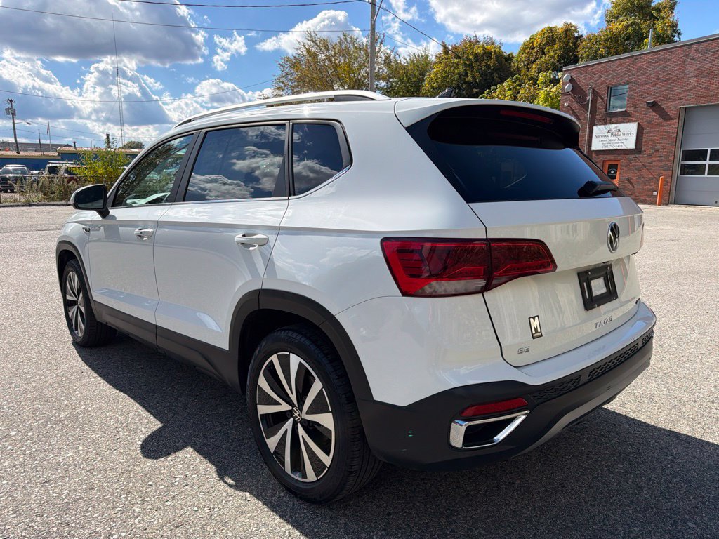 Used 2022 Volkswagen Taos SE AWD/4WD image 4