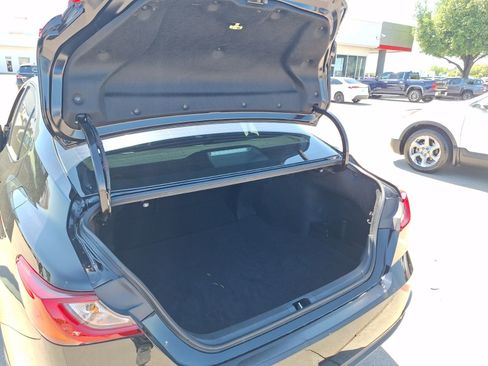 Used 2025 Toyota Camry SE w/ Convenience Package image 35