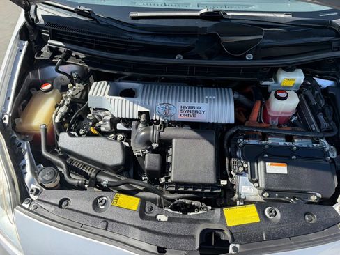 Used 2014 Toyota Prius Two FWD image 28