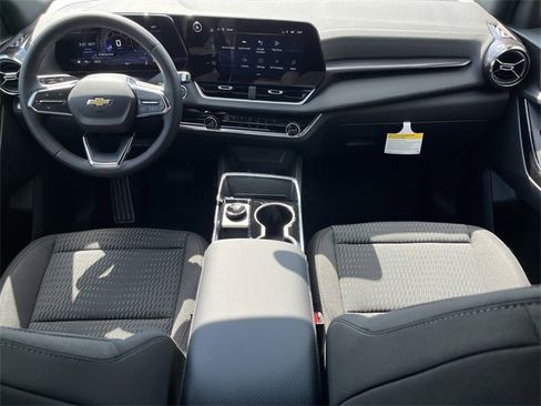 New 2026 Chevrolet Equinox LT image 24